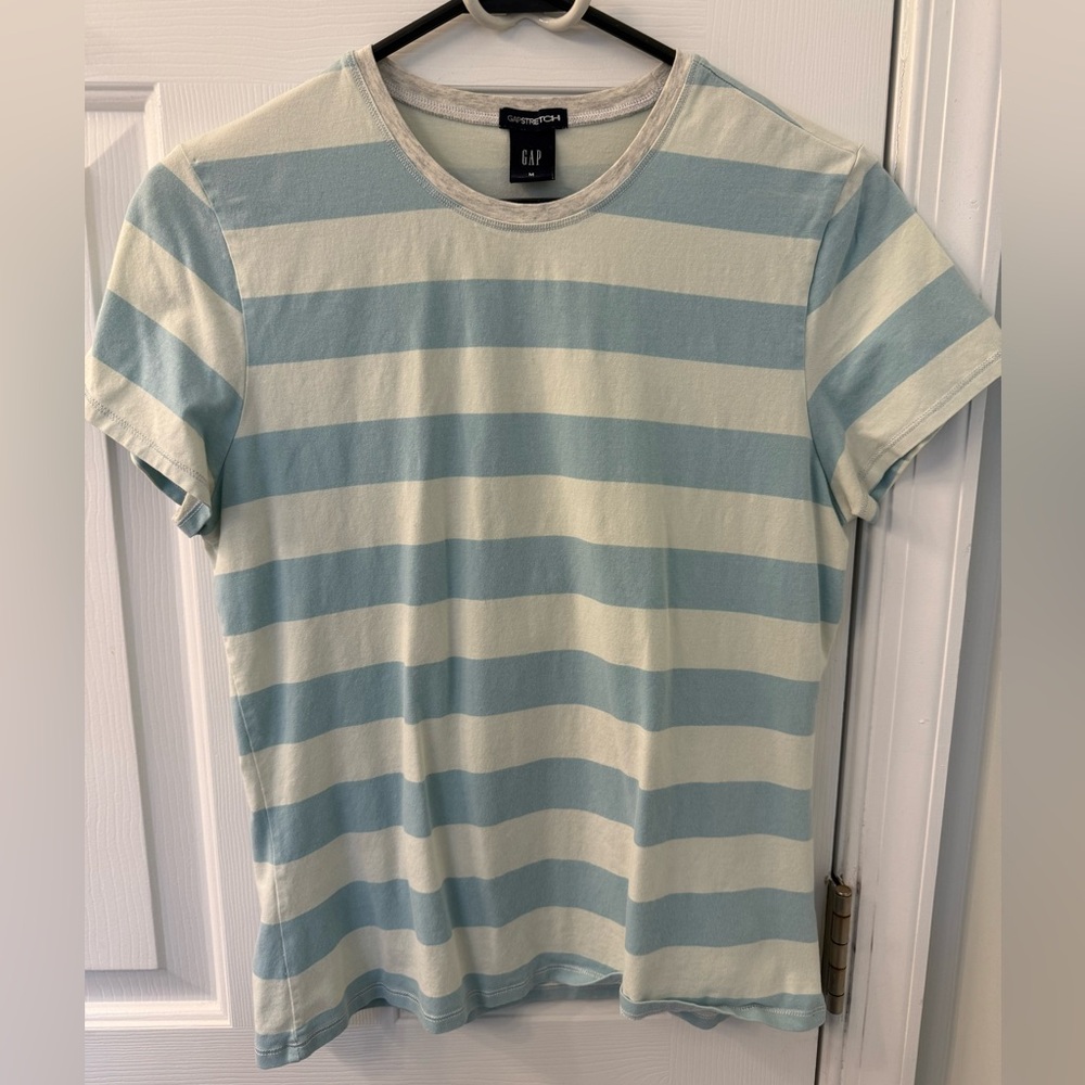 GAP stretch light blue gray striped short sleeve shirt M